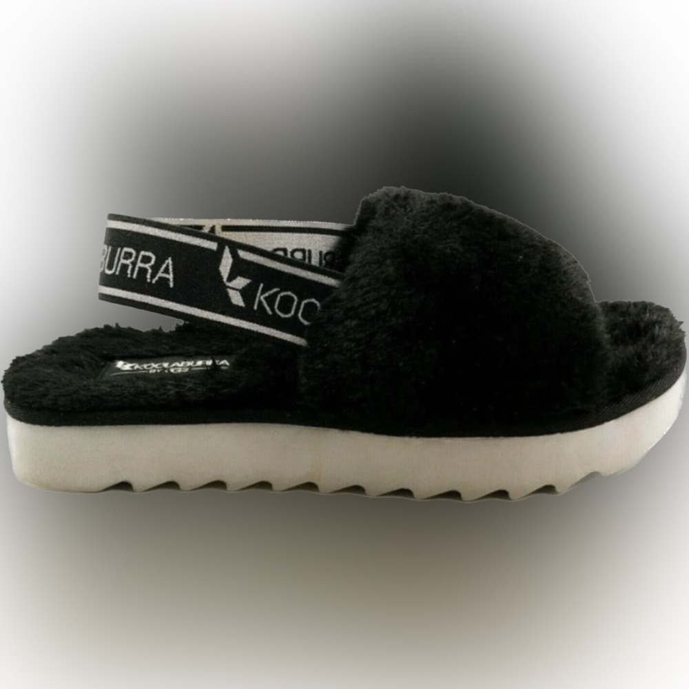Koolaburra by Ugg fuzzy slipper size 3 black